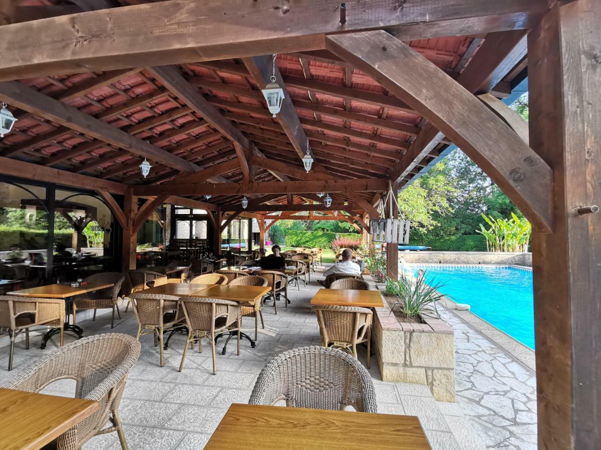 Hotel Le Relais Du Touron Carsac-Aillac Экстерьер фото